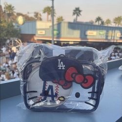 HELLO KITTY DODGERS PURSE / NEW