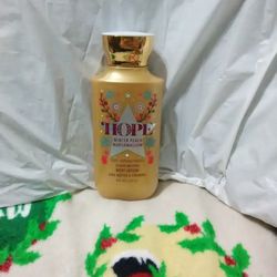 Bath and Body Works Hope Winter Peach Marshmallow Lotion!
