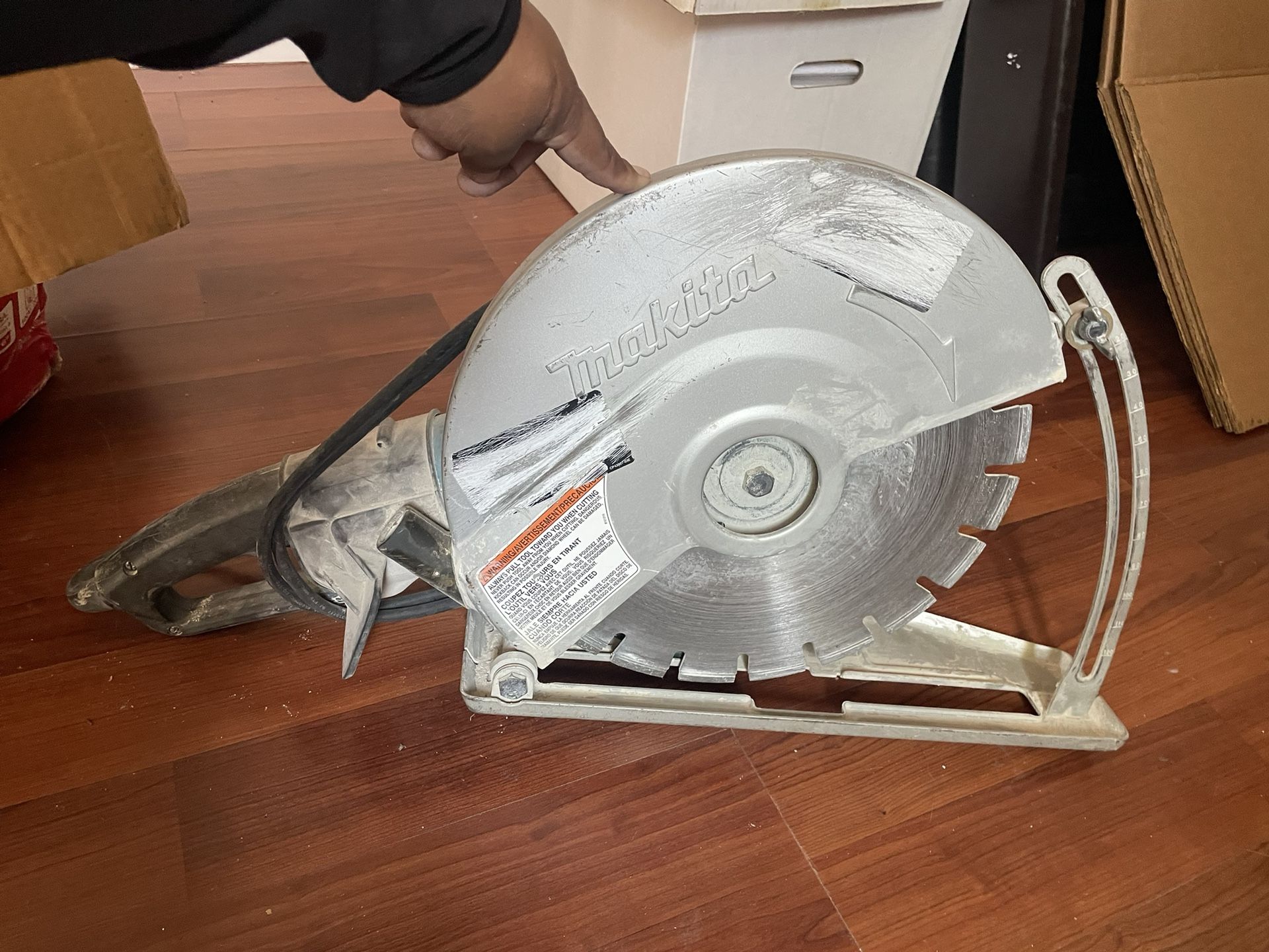 MAKITA 14 SJS ELECTRIC CUTTER ANGLE AC/DC**FOR CONCRETE