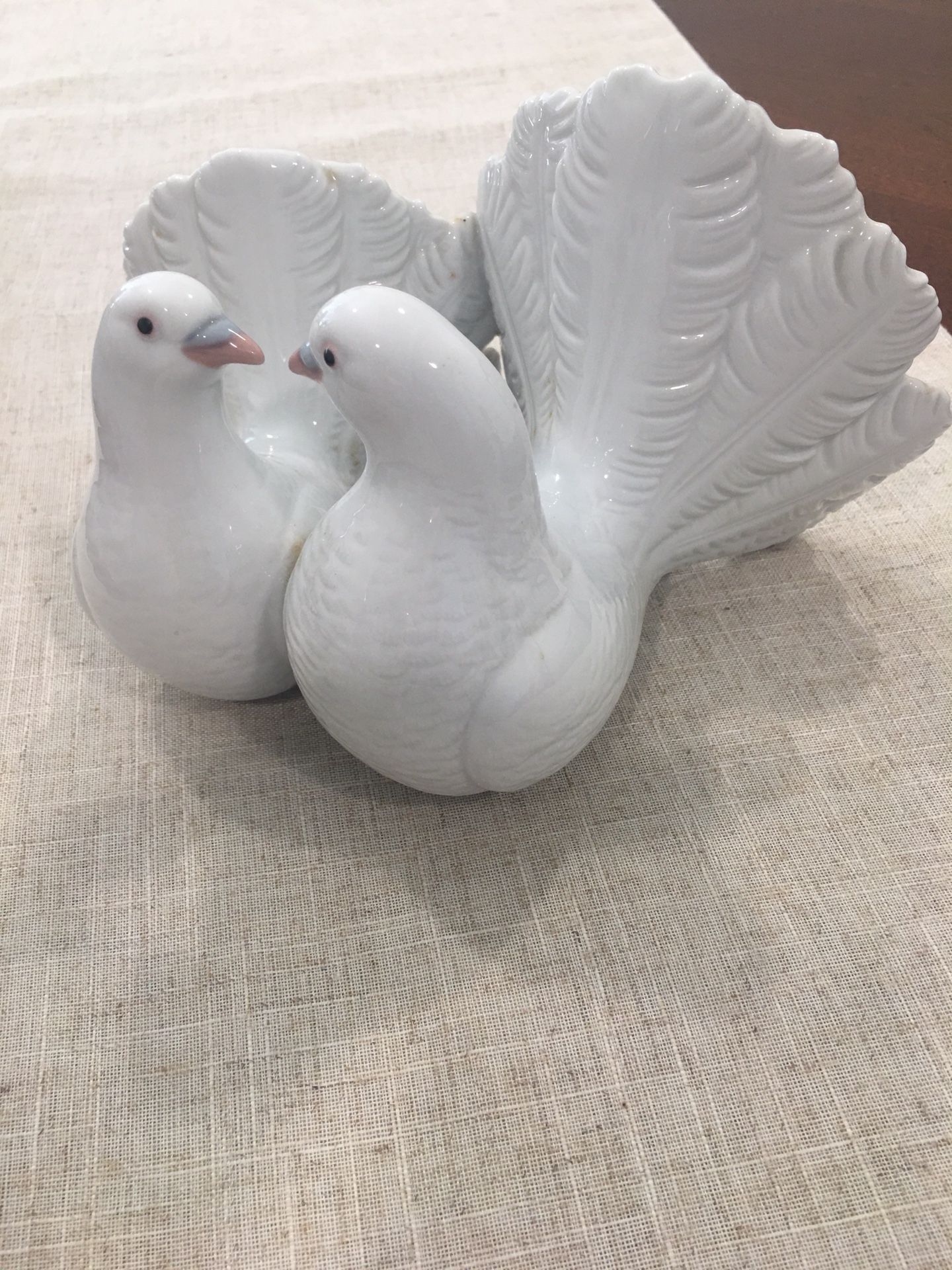 Lladro Figurine….LOVE BIRDS. Ideal For Gift! Mother’sDay Special DISCOUNT