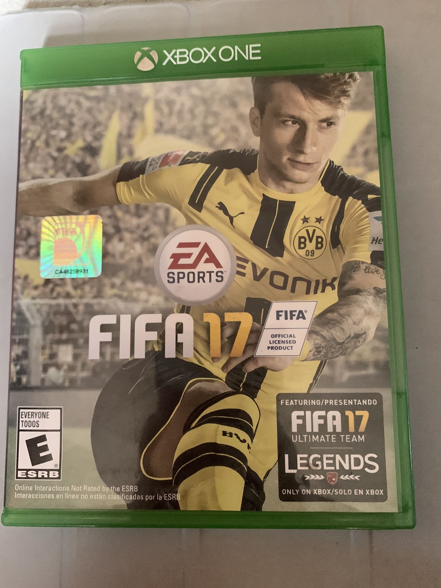 Xbox One Game (FIFA 17)