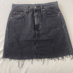Levi’s Skirt Size 28 (Women’s)