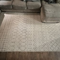 Free 9x14ft Rug