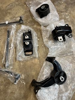 Engine Motor Mount and Control Arms Suspension Parts Kit