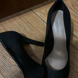 Women’s Size 7 Black Heels