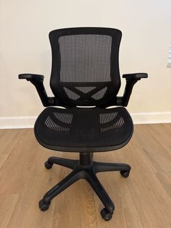 Black Mesh Ergonomic Office Chair