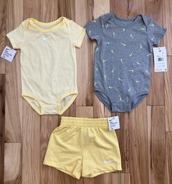 Nike 3-Piece Set Yellow and Grey 12 Months