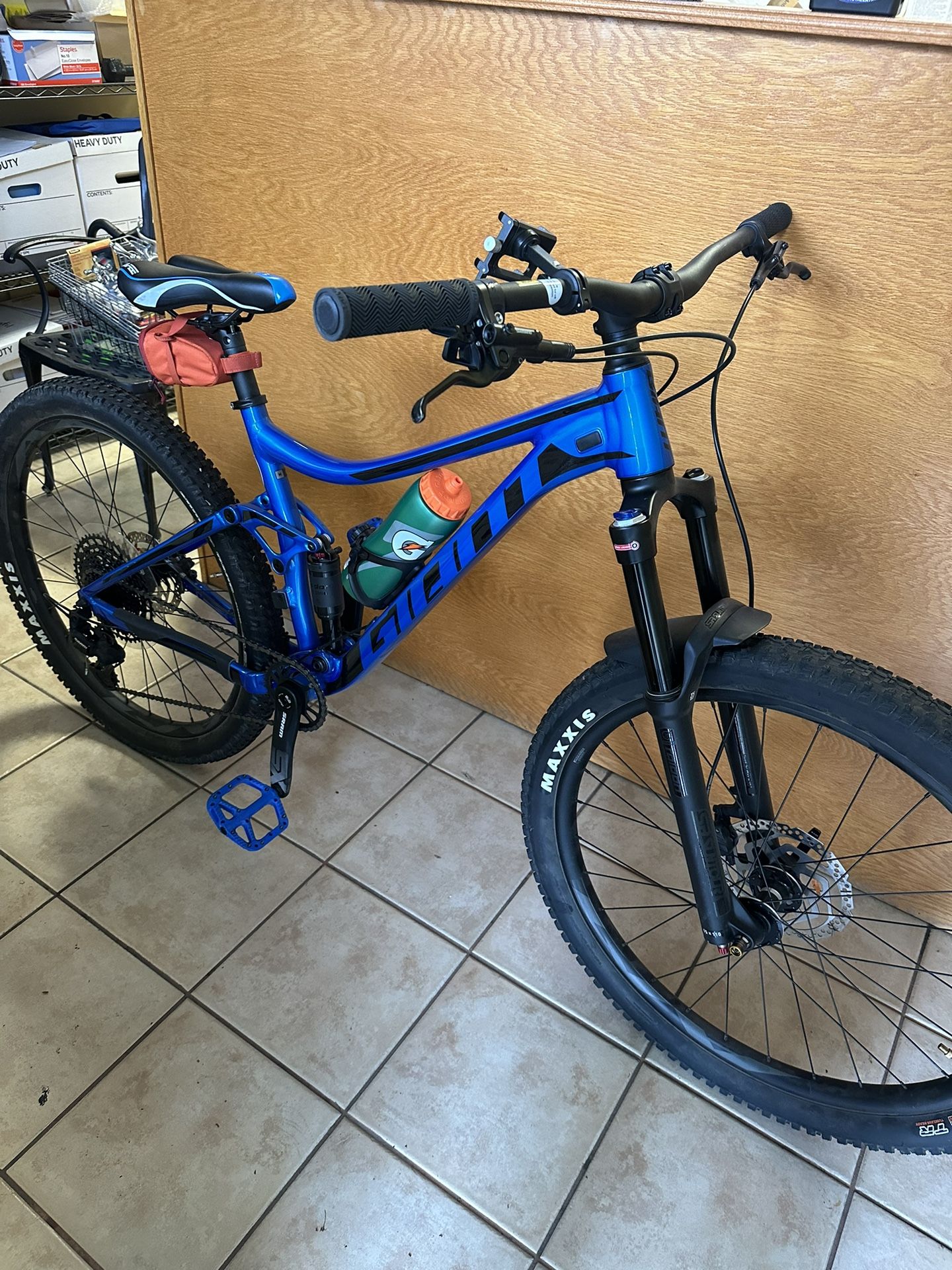 Giant Mountain Bicycle Bike
