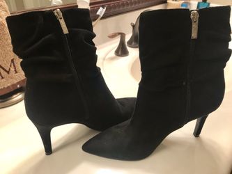 Guess women’s boots 6.5 good shape