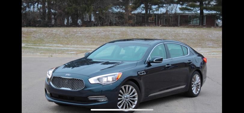 2015 Kia K-900 Luxury 5.0 V8 Super clean 60K miles loaded with all possible options ! Including a credit card key ! Heated and cooled seats in fron