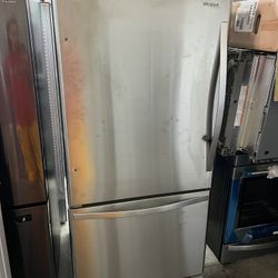 WHIRLPOOL REFRIGERATOR