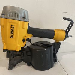 DEWALT Pneumatic 15° Coil Framing Nailer
