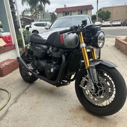 2020 Thruxton RS With Lots Of Extras 