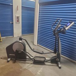 I Can Deliver Life Fitness X3 elliptical 