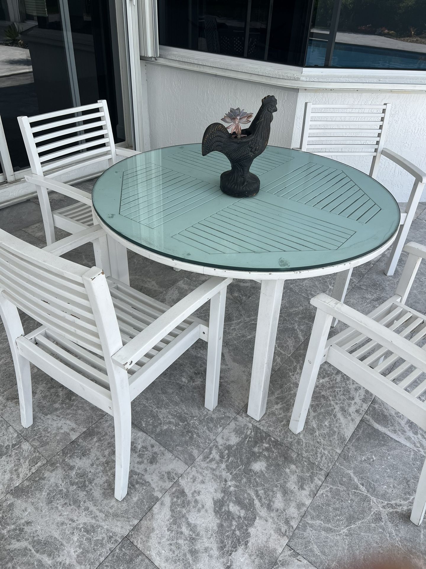 Patio Dining Set.