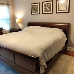 King Sleigh Bed
