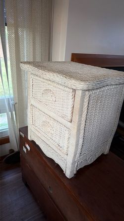 Wicker nightstand (very sturdy)