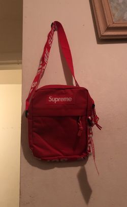 I got a supreme bag hmu cash only will do 30$ for it need it sold ASAP