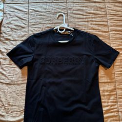 Burberry T-Shirt Large