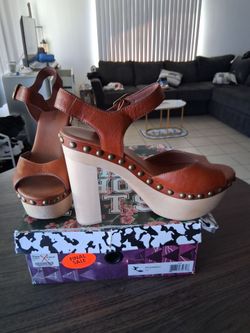 Jeffrey Campbell"SPLENDID-2