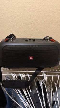 JBL party box on go
