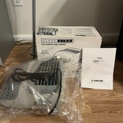 65% OFF. ONLY $25 🎄🎄🎄.  BRAND NEW AIR PURIFIER AND IONIZER. 💨💨.    2 SPEEDS.  FREE SCENTED PACKET.  100% GUARANTEED!!!  ONLY $25. 