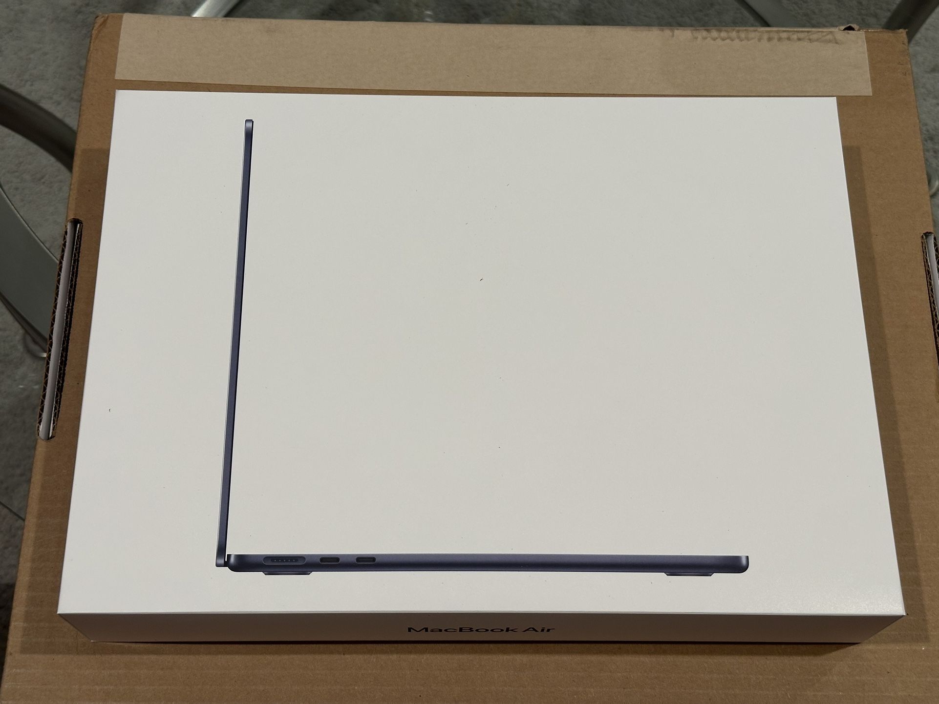 New Apple MacBook Air M4 13” 256GB 16GB RAM Midnight