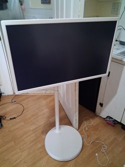 Portable smart tv