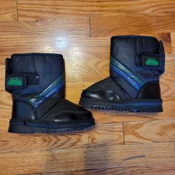 Kids Snow BOOTS SIZE 1