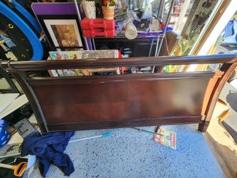 King sleigh bedframe
