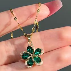 Stainless Steel Green Zircon Flowers Pendant Necklace