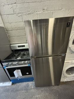 refrigerator and stove Set. 