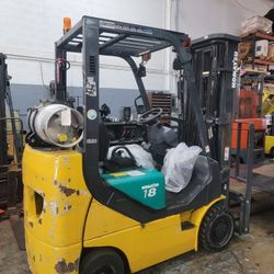 Komatsu Forklift Only 1300 Hours 