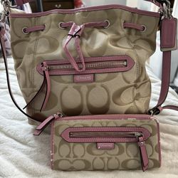 Authentic Coach Handbag w/matching Coach Wallet