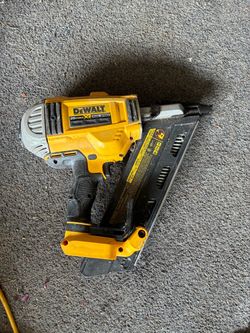 DeWalt 20V Max XR Dual Speed Framing Nailer