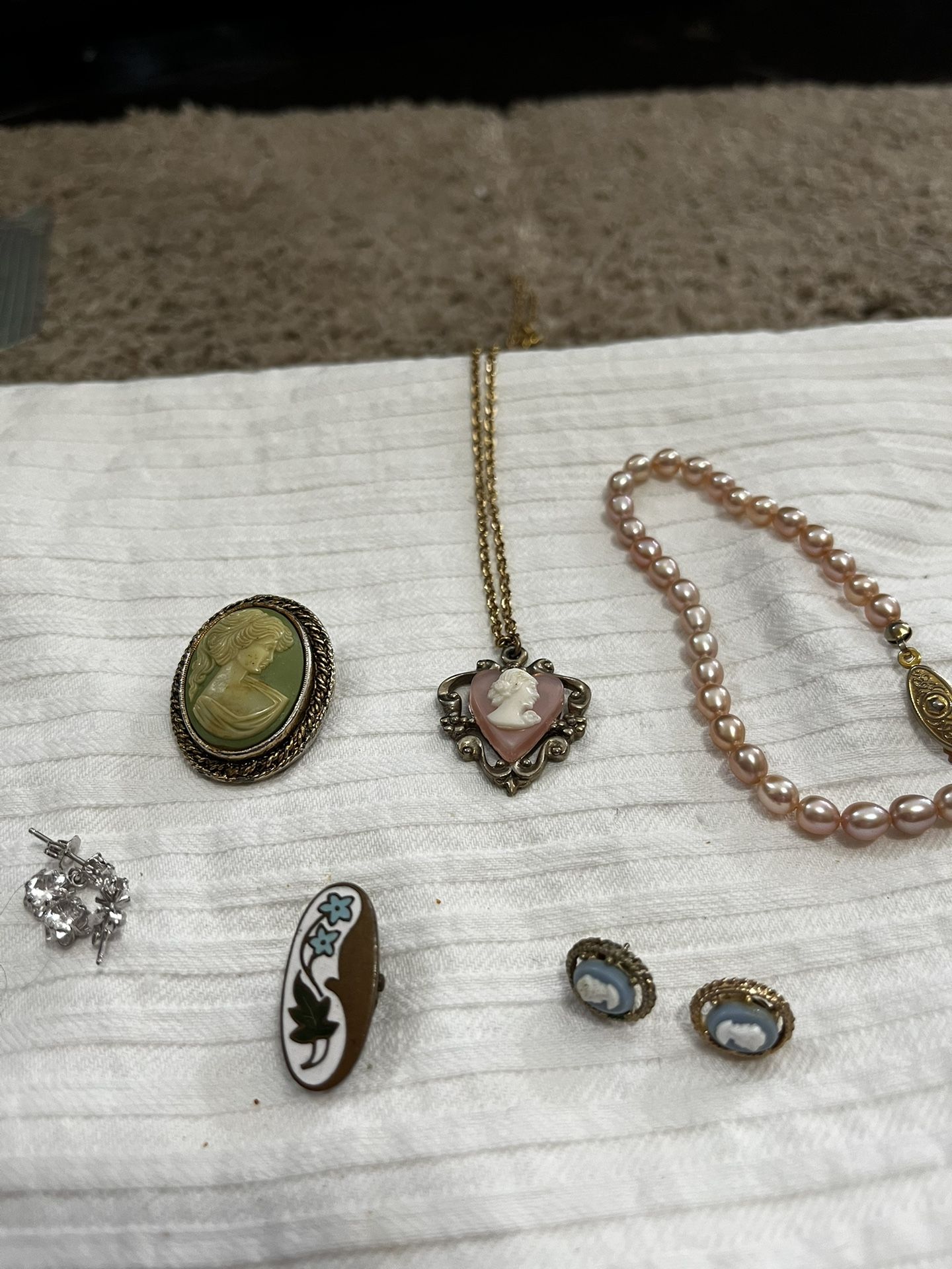 Miscellaneous Jewelry 