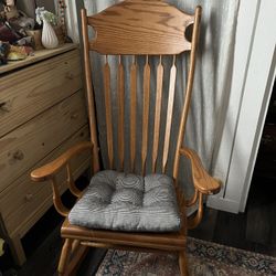 Wooden Rocking Chair 