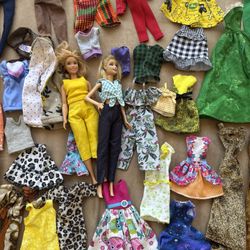 Huge Barbies And Clothers Lot!! 165+ Pieces!:)