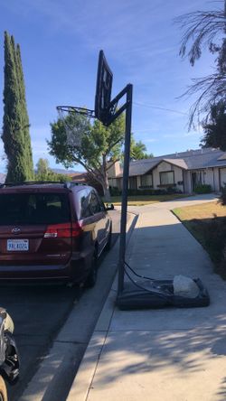 Basketball hoop