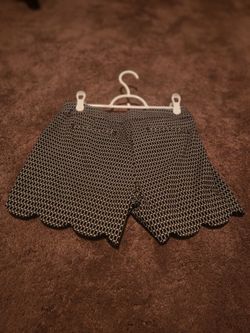 Black & White Dress Shorts- Size 6