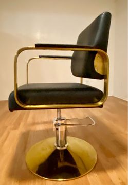 Black & Gold Salon Styling Chair
