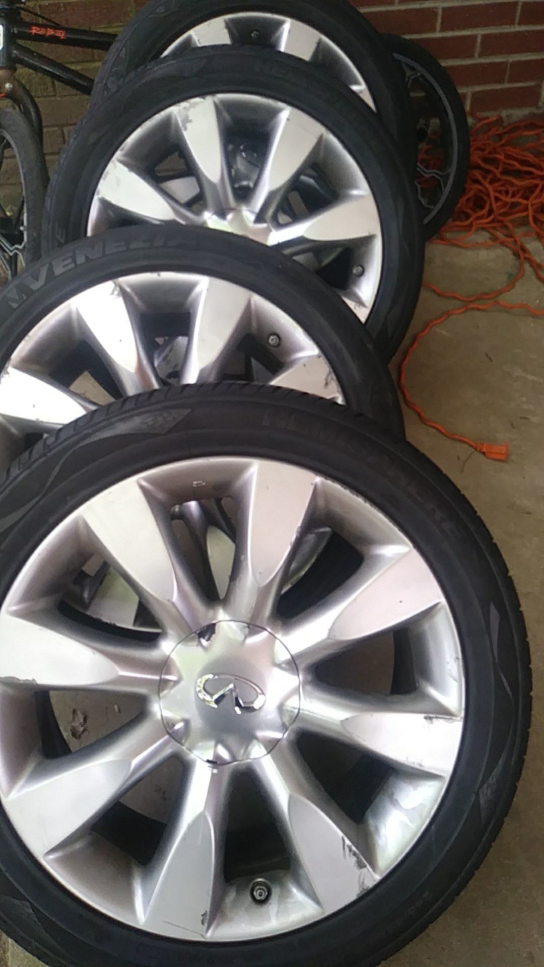 245/45ZR18 infinity factory Rims and tires
