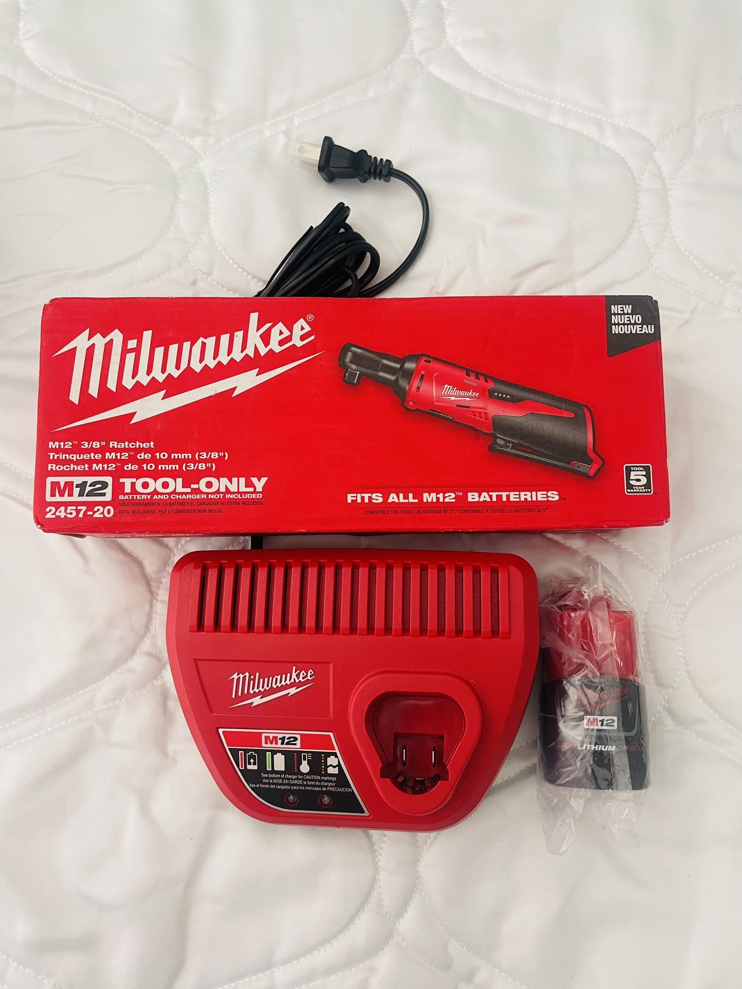 M12 12V Lithium-Ion Cordless 3/8 in. Ratchet Kit with One 2.0 Ah Battery, Charger 
