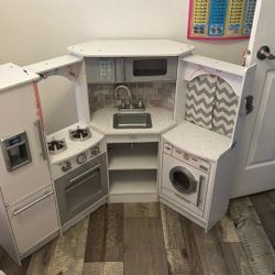 Kitchen For Toddler 