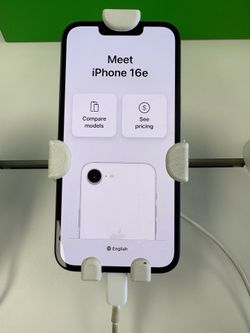 iPhone 16e