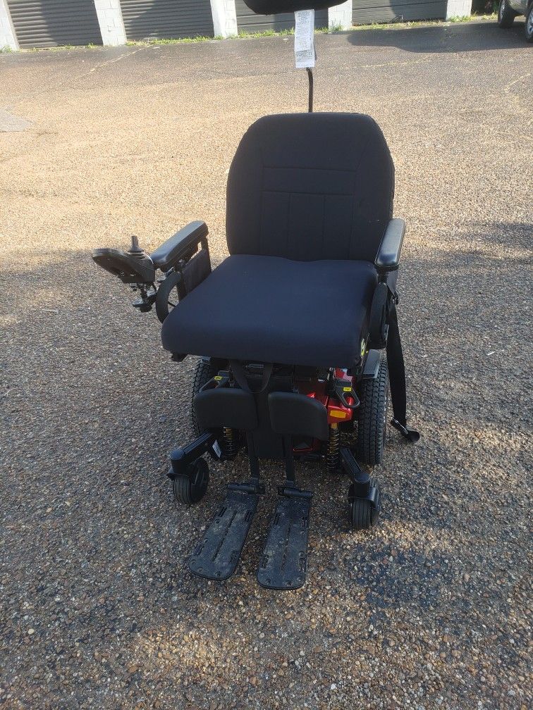PRICE DROP!! $1500.00 Quantum Edge 3 Power Wheelchair!                      
