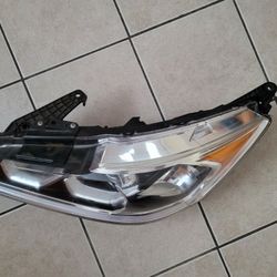 Honda Accord 2016 Ex headlight Driver Side
