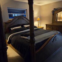 Bedroom Set Built A VERY LONG TIME AGO