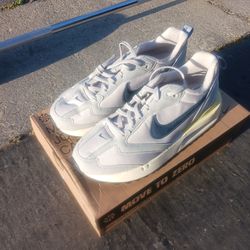 New Nike W Air Max Dawn sz9.5