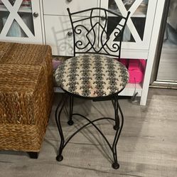 Old Hollywood Vanity Stool